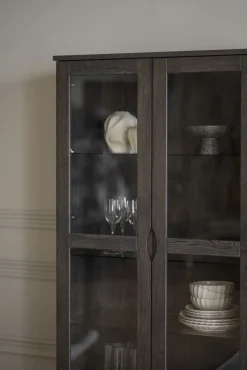 Filippa vitrinskåp 2D 1L mörkbrun ek