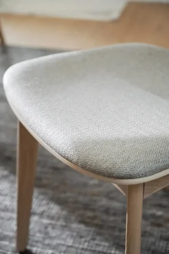 Kato Stol Vitpigmenterad/gråbeige