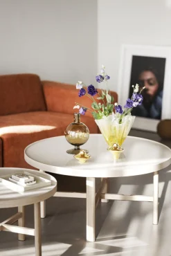 Marsden soffbord runt Ø90 beige keramik/vitpigmenterad ek