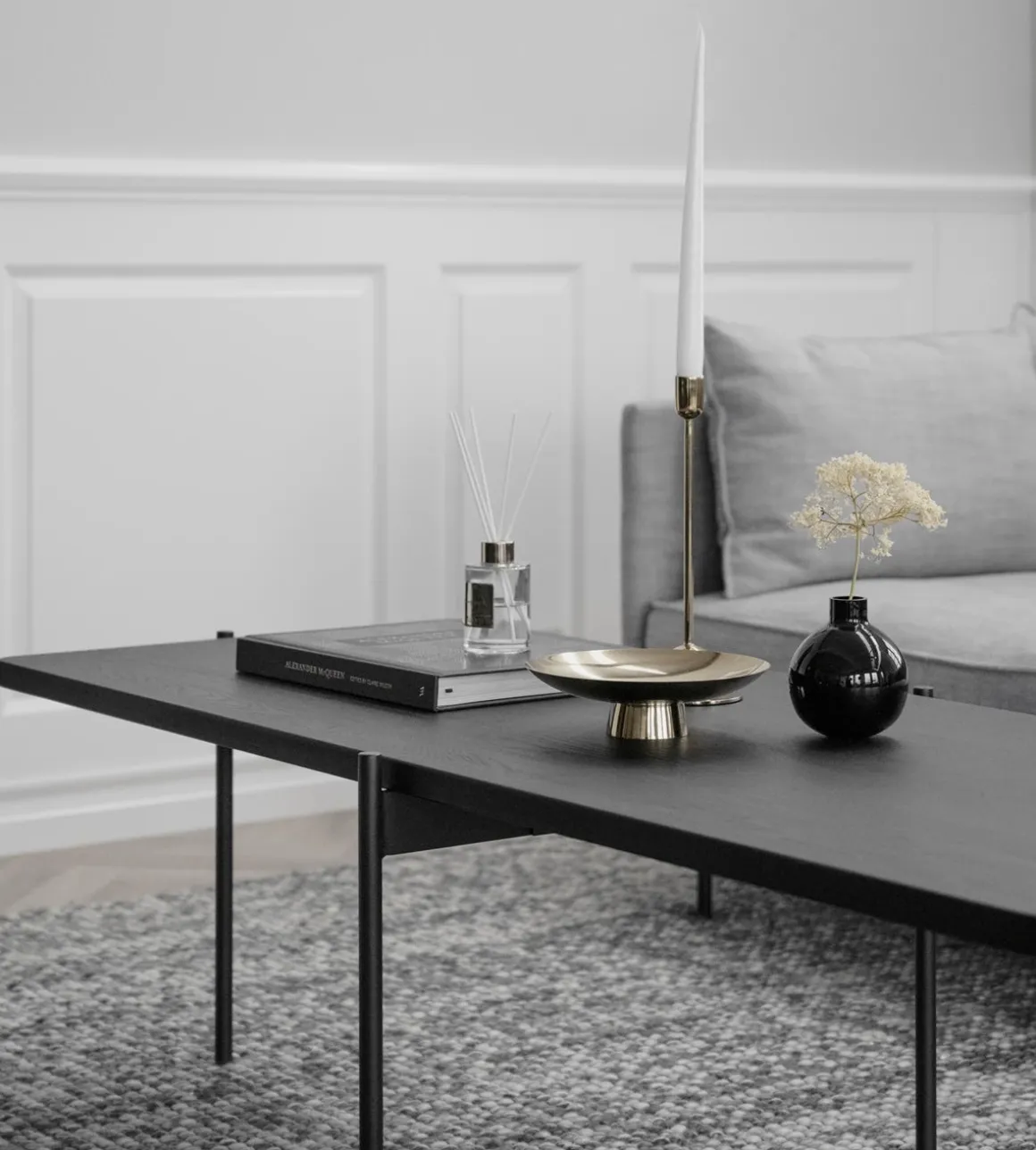 SHELTON SOFFBORD SVART 145cm