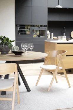 Waterton karmstol ek/beige tyg